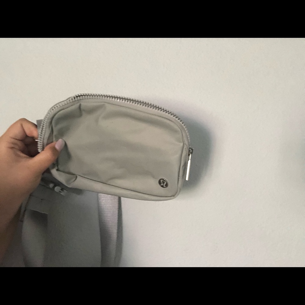 Lulu lemon belt bag